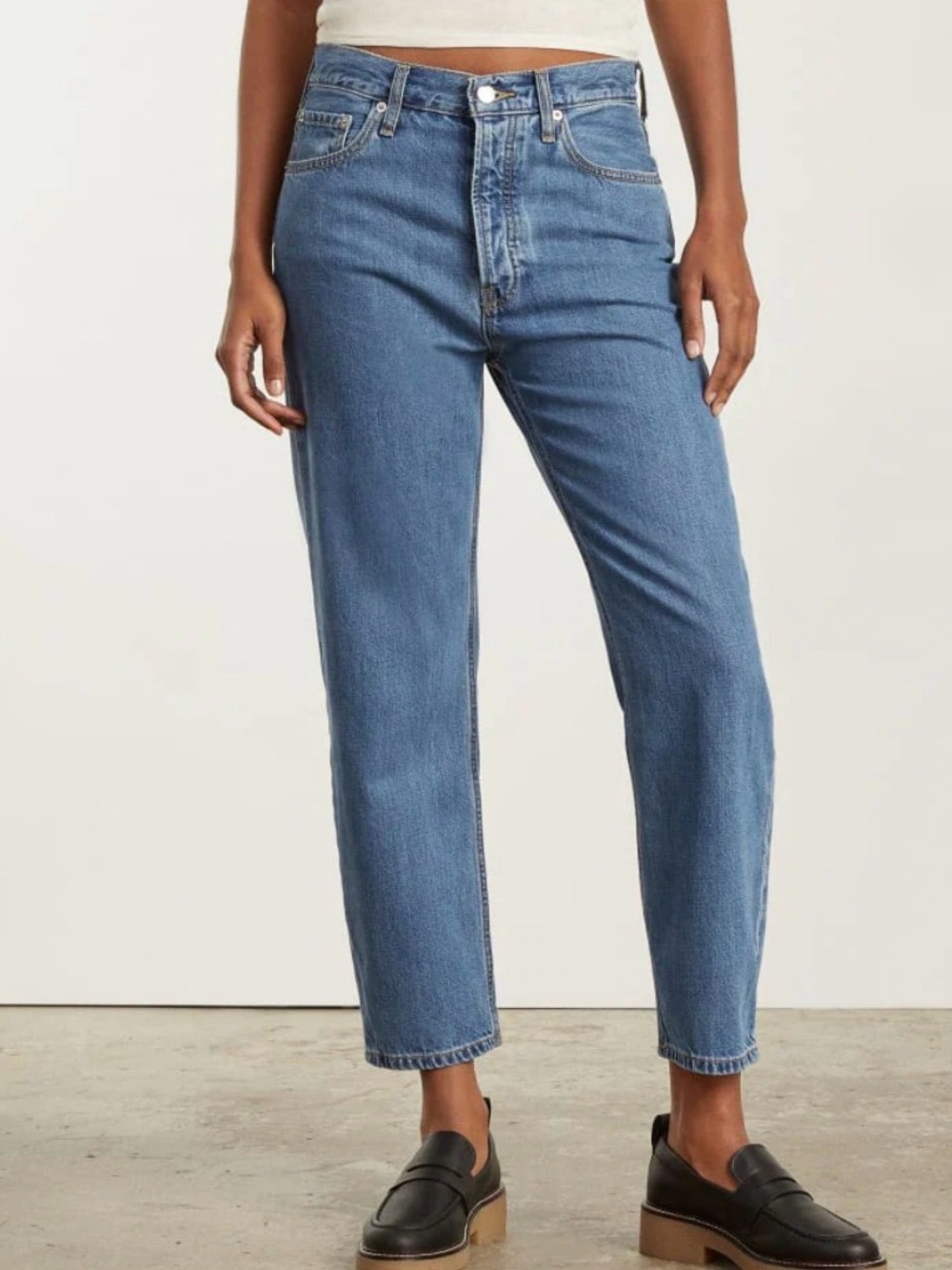 Everlane “Summer Slouch” Classic Mid- Rise Straight Leg Jeans (size 26)